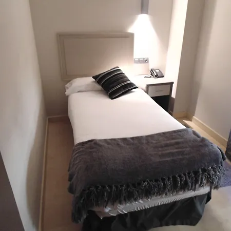Trueba Hotel