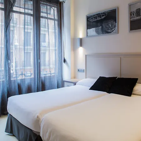 Trueba サン・セバスティアン