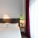 Otel Trueba 2*