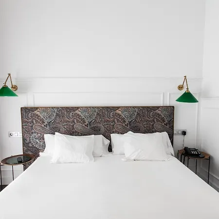 Отель Trueba 2*