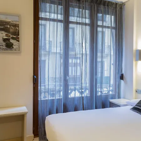 Trueba Hotel 2*